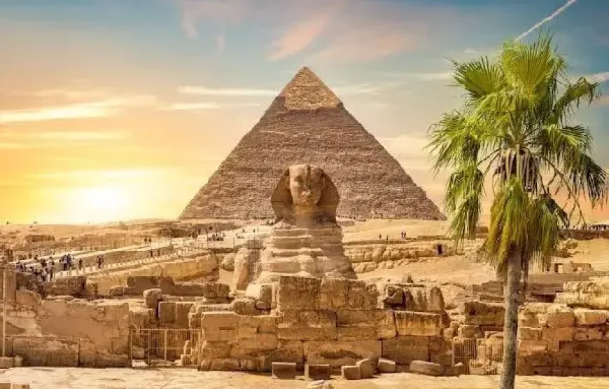 Marsa Alam: Ancient Cairo & Giza Pyramids Day Trip by Plane